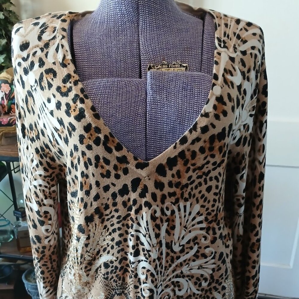 Peck & Peck Cheetah Print Sweeter Animal Print V Neck Embellished Sweater